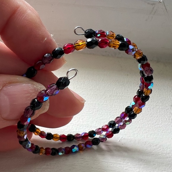 Bracelets - Memory-wire with sparkly glass beads - Picture 8 of 8